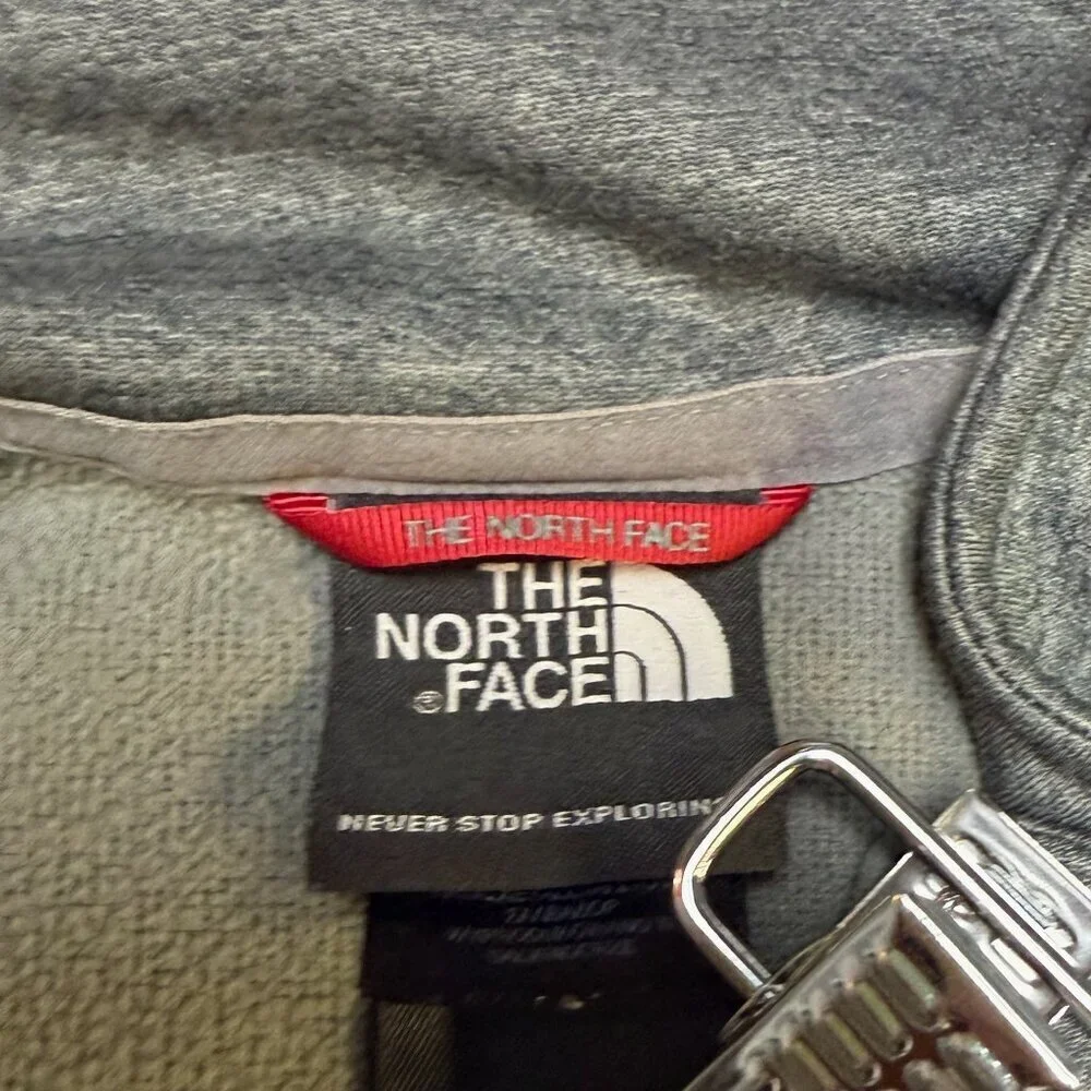 The North Face Men’s L Canyonlands 1/2 Zip Fleece Pullover Gray‎